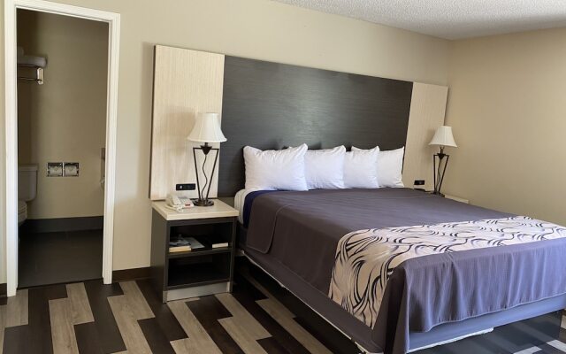 Regency 7 Motel