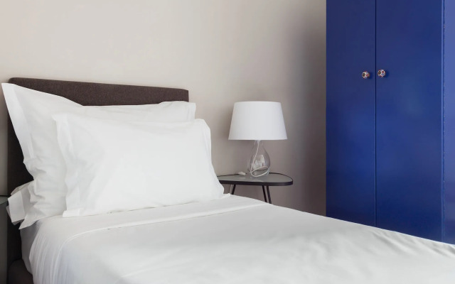 B The Guest Downtown