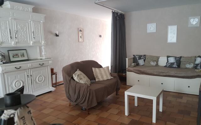 Gîte Les Arcades Entre Mont et Merveille