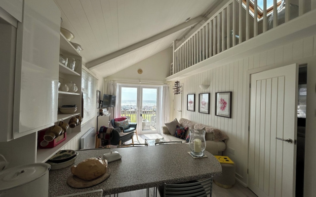 8 Bowling Green Chalets
