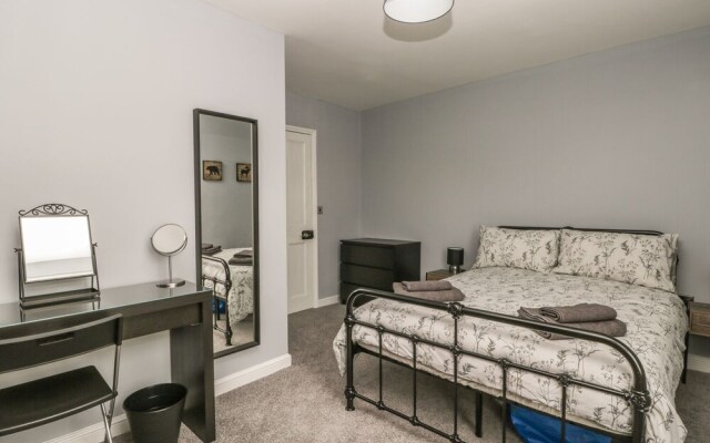 4 Fishburn Road, Whitby