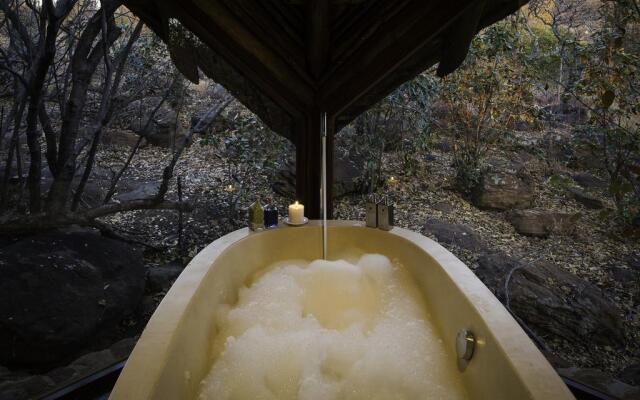 Tshwene Lodge