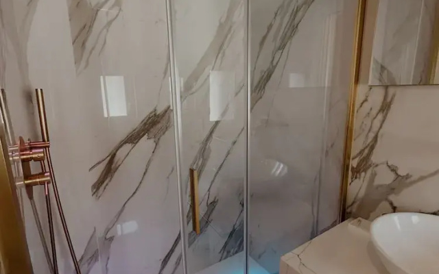 Mida Luxury Apartment