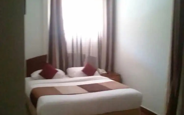 Dlux Hotel