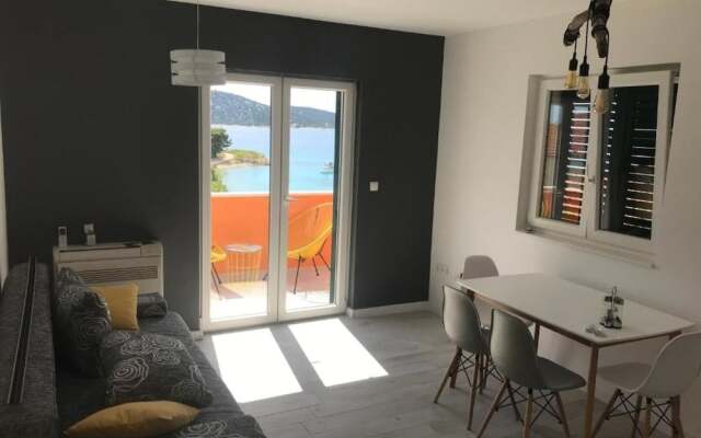 Delfin - sea View - A3 Zeleni