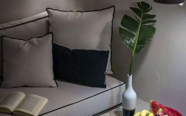 Melidron Hotel & Suites