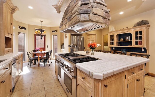 Four Happy Bears Estate #1277