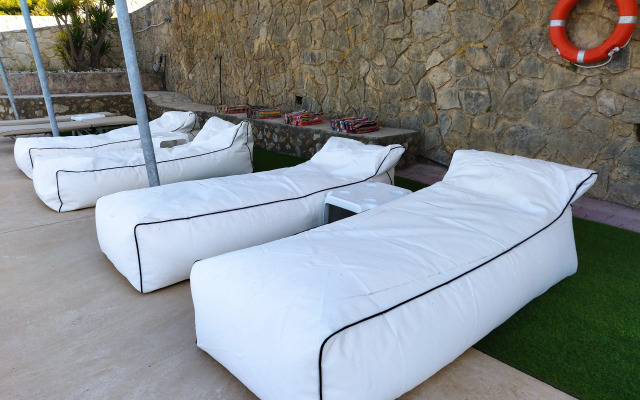 Lagoon View Apartments - Adults Only