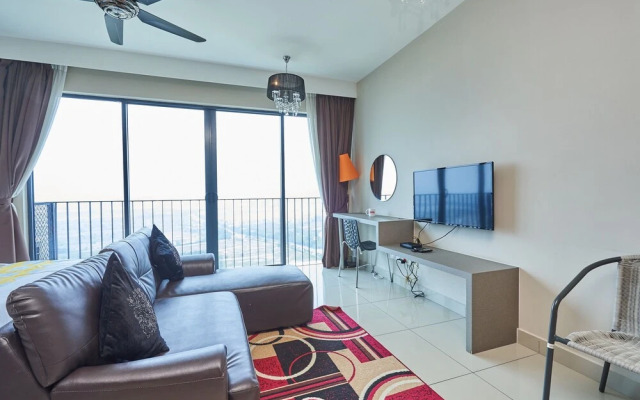 Oyo Home 89316 Special Studio Setia Alam Trefoil