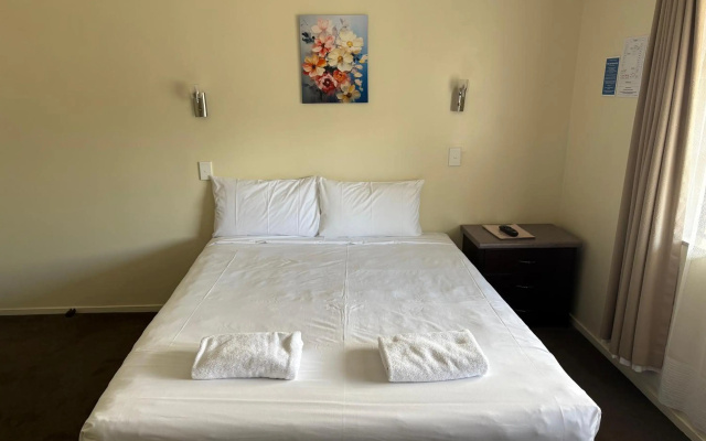 Devonwood Motel – Guest Rooms – Rotorua