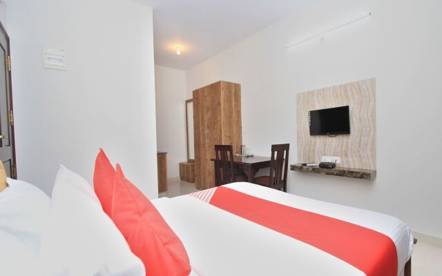 OYO 12033 Hotel Royal Residence