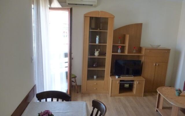 Apartment Rada - Center of Posedarje & near Beach