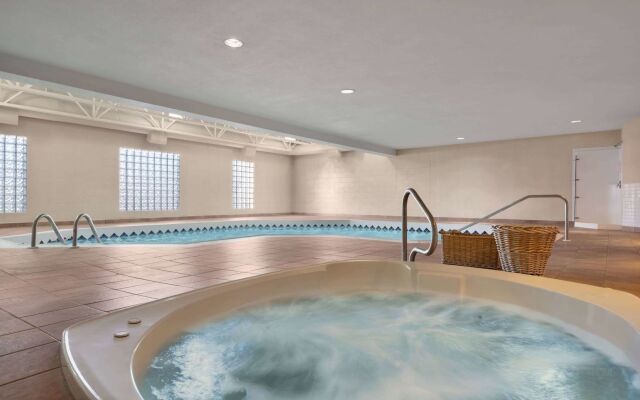 Travelodge by Wyndham Edson