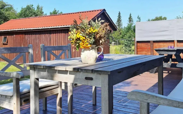 Charming Coastal Retreat-by Traum
