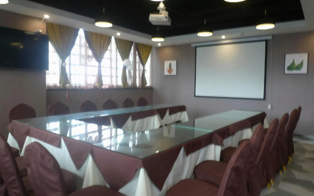 Black Prince Art Hotel (Luzhou Longmatan District Government Store)