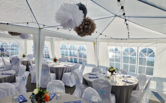 Lopez Islander Resort