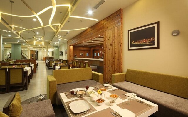The Gold Beach Resort