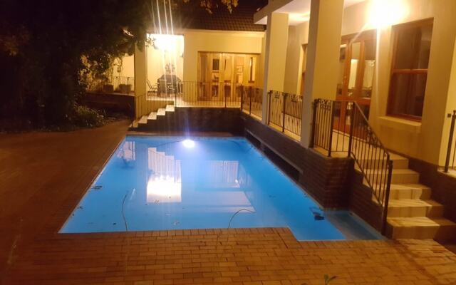 Executive Suite Woodmead East - Adults Only