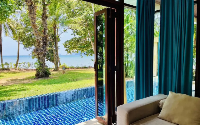 Amatapura Beach Villa 14