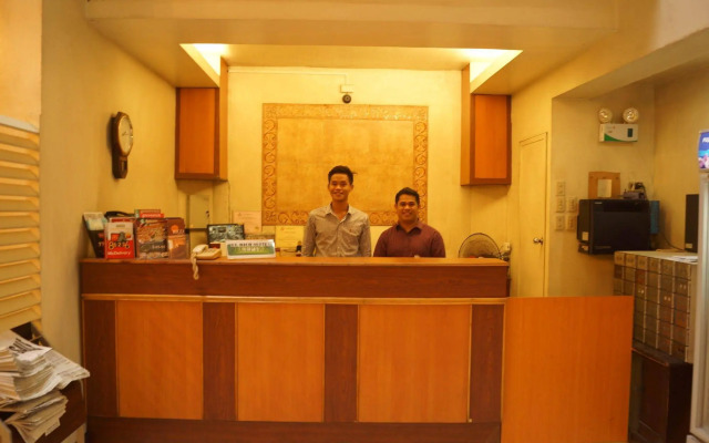 El Rico Suites