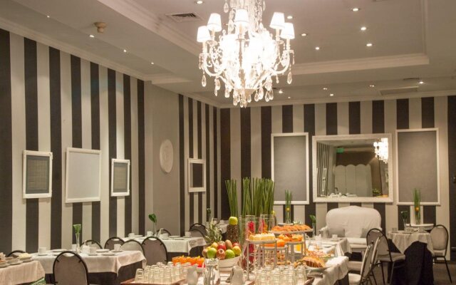 1253 Recoleta Small Hotel