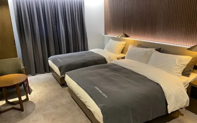 Anseong City Hotel