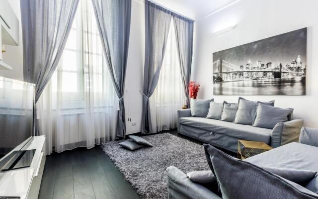 Elegant House Via Pia