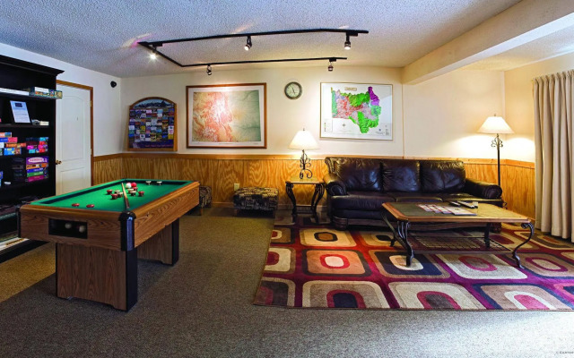 Indian Peaks Resort
