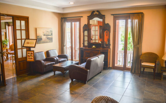 Achillion Hotel