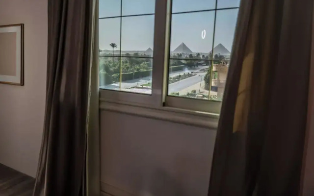 Golden Palm Sunrise Inn