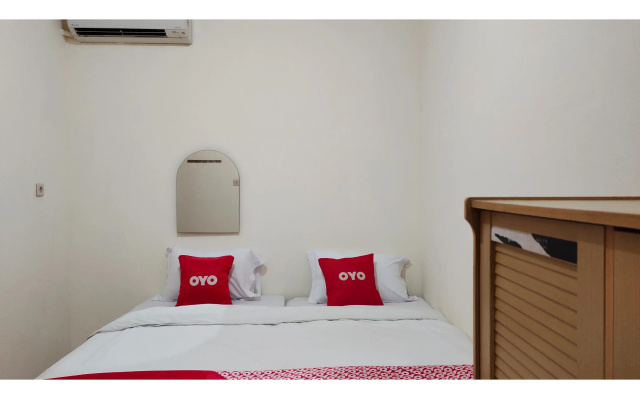 Hotel O C16 Siwalankerto Syariah