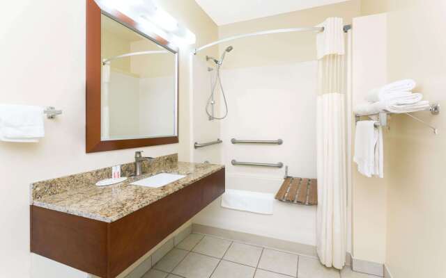 Days Inn by Wyndham Paxton