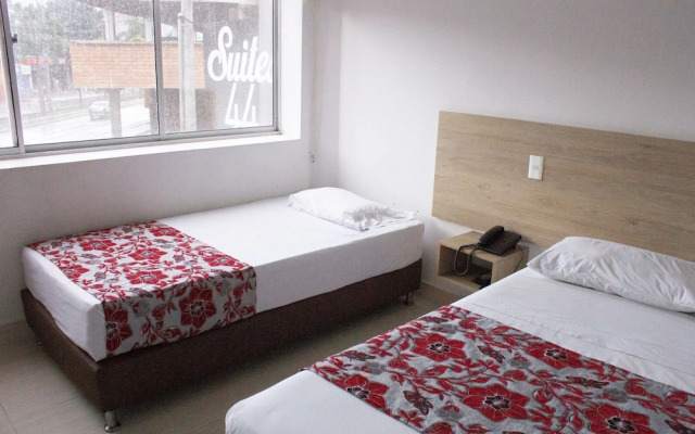 Suites 44 Hotel