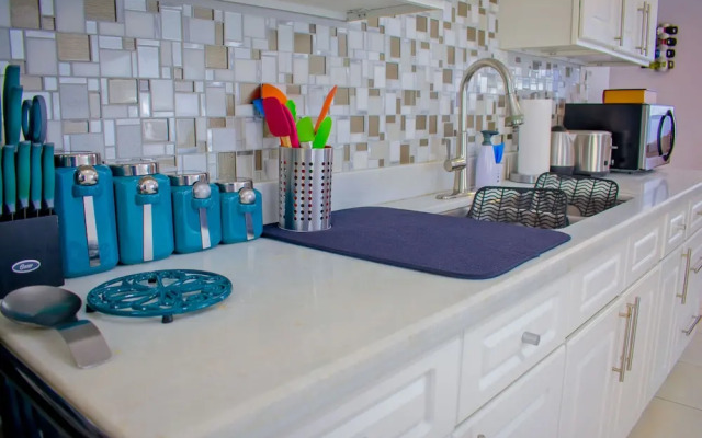 New Kingston Corporate Apts at Donhead