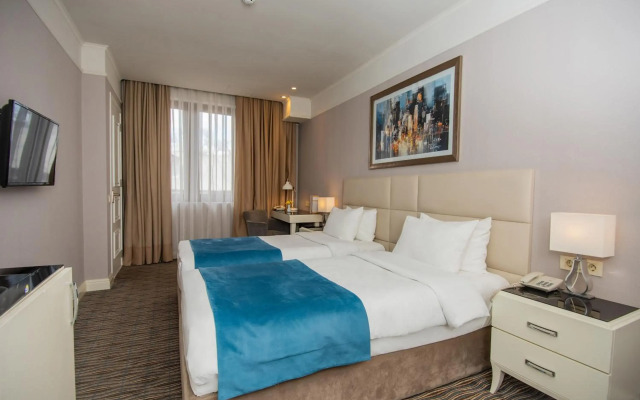 City Avenue Hotel