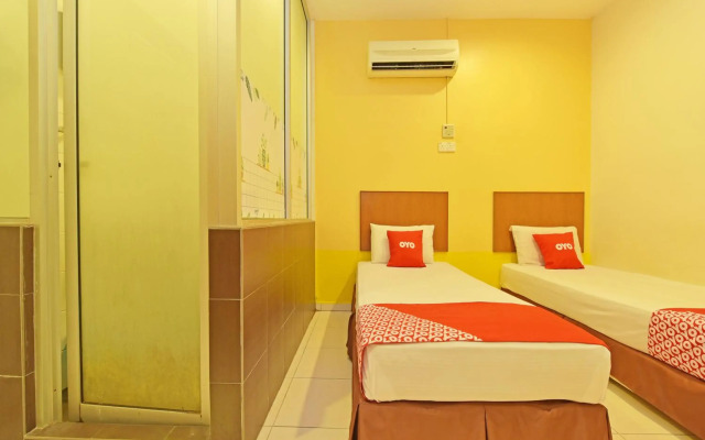 OYO 582 Hotel Walk Inn