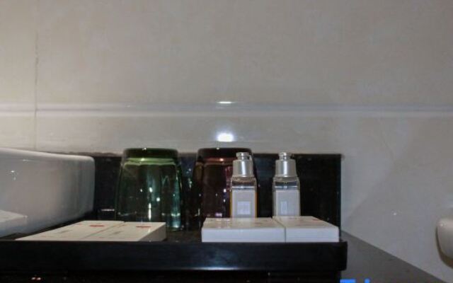 Thank Inn Hotel (Guangcai Great Market)