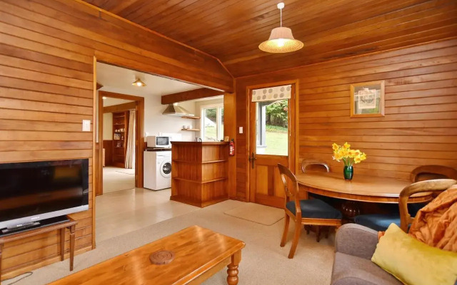 Otahuna Hideaway - Christchurch Holiday Homes