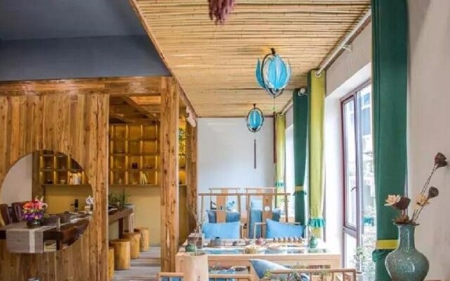 Jiuhua Mountain Banchumeisu Inn