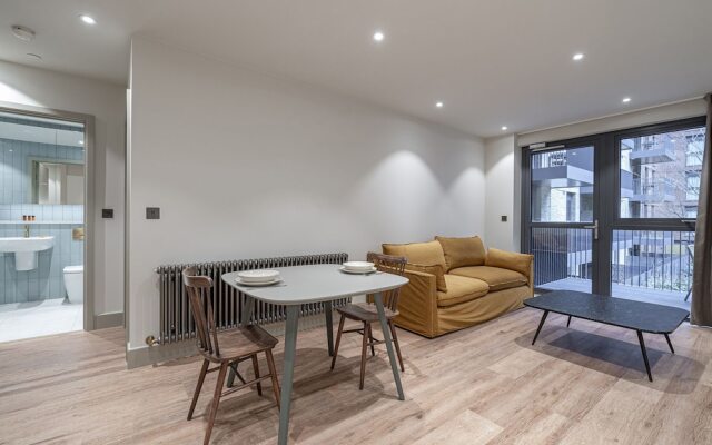 Smart North London Apartment