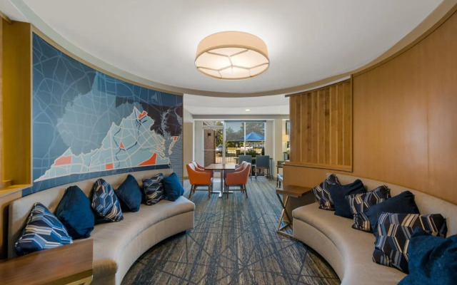 Holiday Inn Express Hampton - Coliseum Central by IHG