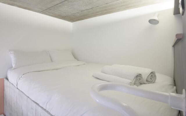 room2 Southampton Hometel