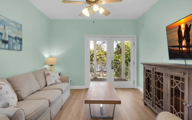 Brzee Bungalow by RealJoy Vacations