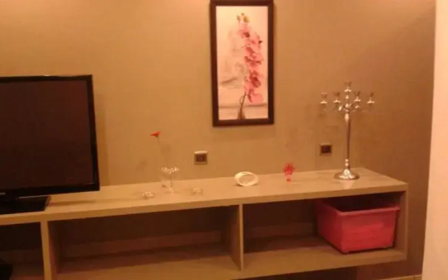 Entertaining Studio