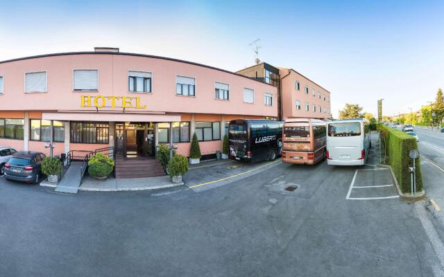 Muraless Art Hotel, WorldHotels Crafted