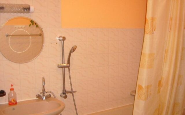 Ország Apartmanház