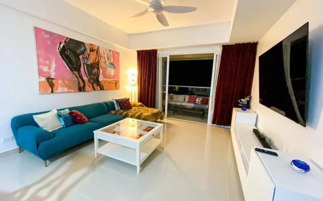 Spacious Apto With Spectacular Views Of The Beach