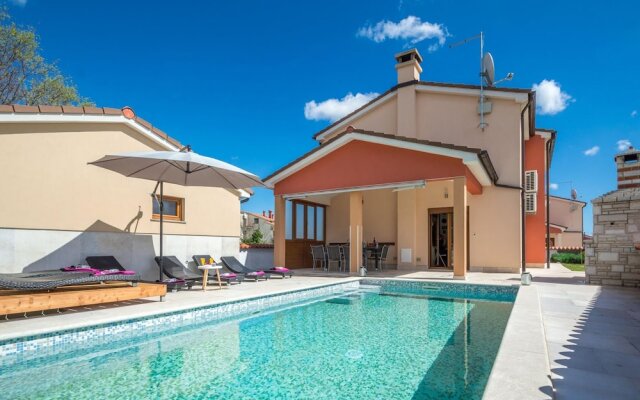 Awesome Home in Sarici With Outdoor Swimming Pool, Wifi and 4 Bedrooms