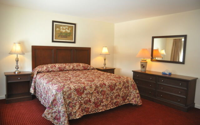Blue Spruce Inn & Suites