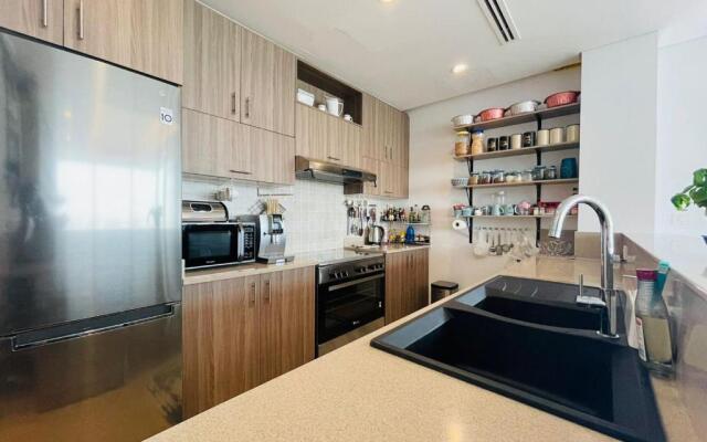 LUXURY 2 Bedroom Apartment in GATEWAY Residence